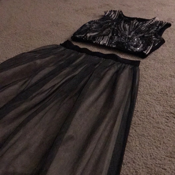 Bebe Black and Nude Crop-Top and Skirt Dress - Picture 4 of 4